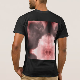 Demon en een draak vechten in de rode hemel t-shirt