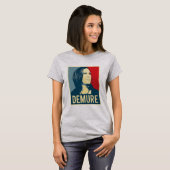 Demure en Mindful Kamala Harris T-shirt (Voorkant volledig)