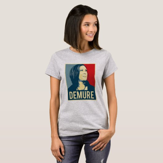 Demure en Mindful Kamala Harris T-shirt (Voorkant volledig)