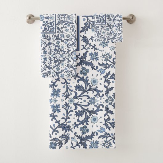 Denim Blauwe Bloemen Bad Handdoek (Insitu)