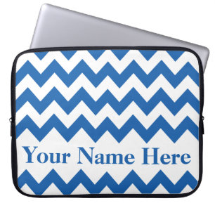 Denim Blue Bold Chevron met aanpasbare tekst Laptop Sleeve