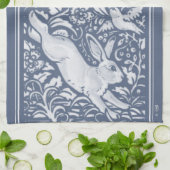 Denim Blue Leaping Rabbit Bird Floral Woodland Kit Theedoek (Gevouwen)