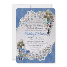 Denim met Cream Flower Lace en Costume Jewelry