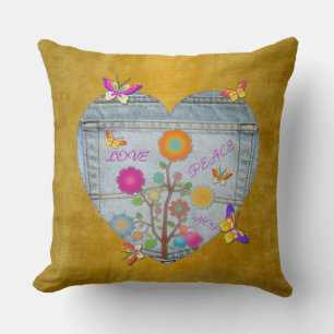 Denim Pocket Heart Flowers Butterflies op Gold Kussen