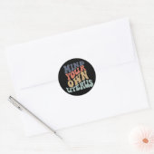 Denk aan je eigen Uterus feminist Ronde Sticker (Envelop)