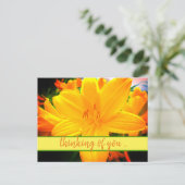 Denk aan je gele Oranje dag Lily Flowers Briefkaart (Staand voorkant)