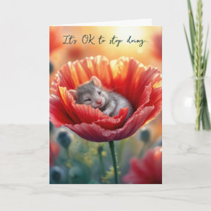 Denk aan je muis genesteld in een rode papaver kaart