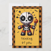 Denk aan je Voodoo Doll Halloween Party Kaart (Voorkant)