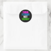Denk aan sterke niet Skinny Inspirerend fitness Ronde Sticker (Tas)