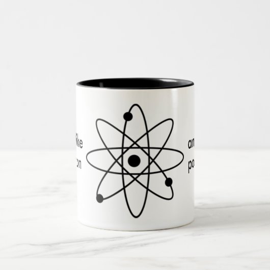 Denk als een proton en blijf positief! Mok (Center)