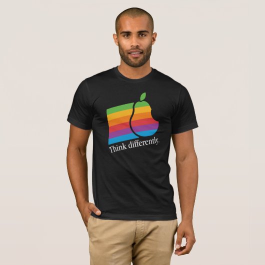 Denk anders - Retro Apple Parody T-Shirt (Voorkant volledig)