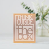 Denk buiten het ontwerp van de boxprijsopgave briefkaart (Staand voorkant)