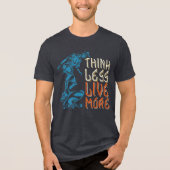 Denk minder Leef meer Tri-Blend Shirt (Voorkant)