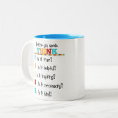 Denk na voor je spreekt tweekleurige koffiemok (Voorkant links)