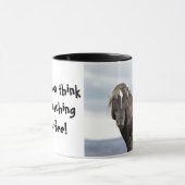 Denk niet eens aan mijn koffie. mok (Midden)