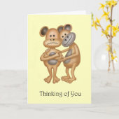 Denken aan je Cartoon Monkey die een knuffel geeft Kaart (Gele Bloem)