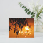 Denken aan u Sunset Glory Briefkaart sjabloon (Staand voorkant)