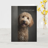 Denkend aan Jou Goldendoodle Kaart (Gele Bloem)
