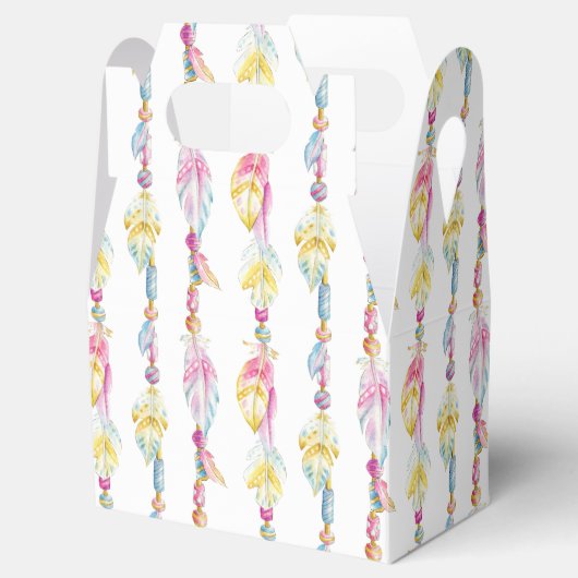 Denkkist met moederkruidenveer en met kraan gevlek bedankdoosjes (Geopend)