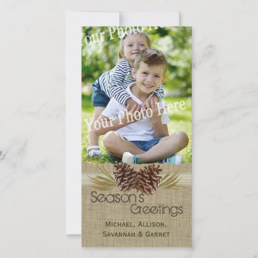 Dennenappels en jute Kerstgroet in landelijke stij Feestdagenkaart (Voorkant)