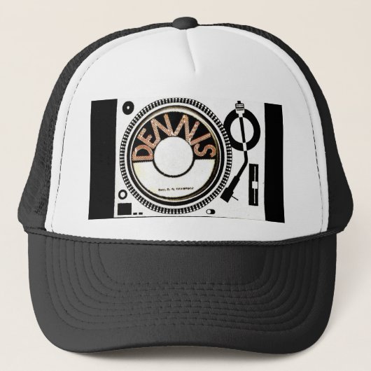 DENNIS DRAAITAFEL TRUCKER PET (Voorkant)