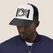 DENNIS DRAAITAFEL TRUCKER PET (In situ)