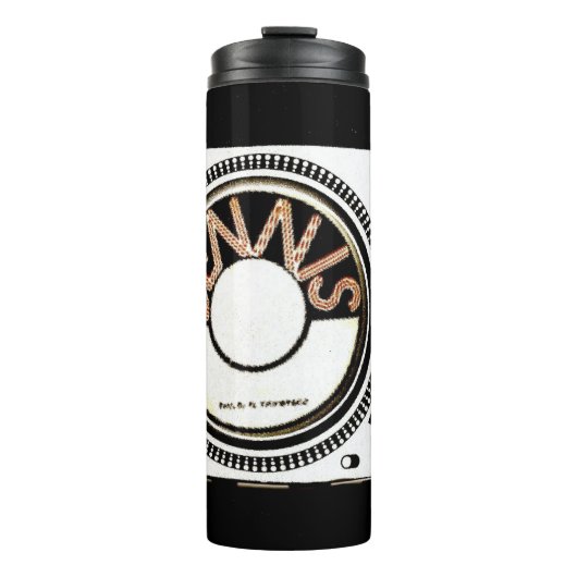 DENNIS PLATENSPELER THERMOSBEKER (Voorkant)