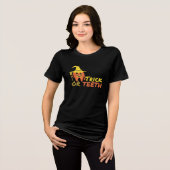Dental Halloween Trick of Teeth Funny Dentist Tri-Blend Shirt (Voorkant volledig)