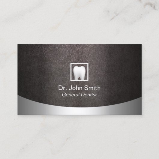 Dentale moderne leder- en metaaltandheelkundige ta visitekaartje (Voorkant)