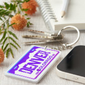 Denver Colorado paarse licentie bord sleutelhanger (Voorkant Rechts)