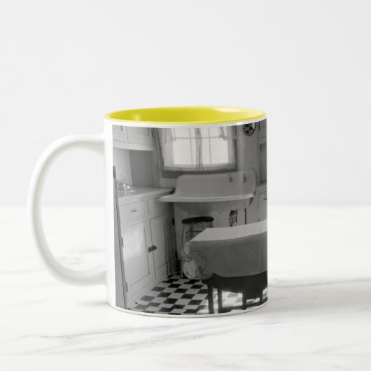 Depressie-Era Boerderij KeukenMok Tweekleurige Koffiemok (Links)