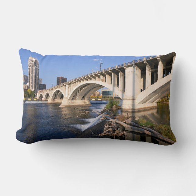 Derde Avenue Bridge in Minneapolis Lumbar Pillow Kussen (Voorkant)