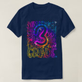 Derde klas Typografie-leraar laat de kleurstof ter T-shirt (Design voorkant)