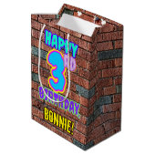 Derde verjaardag: Fun, Urban Graffiti geïnspireerd Medium Cadeauzakje (Achterkant Gekanteld)