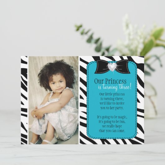 Derde verjaardag van de uitnodiging van de derde Z (Staand voorkant)