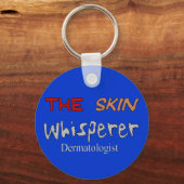 Dermatoloog geeft de huid een keizer sleutelhanger (Voorkant)