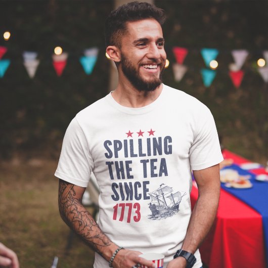 Derramar el té desde 1773 Patriotica 4th julio T-shirt
