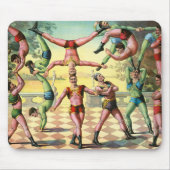 Dertien Mannen doen acrobatiek Muismat (Voorkant)