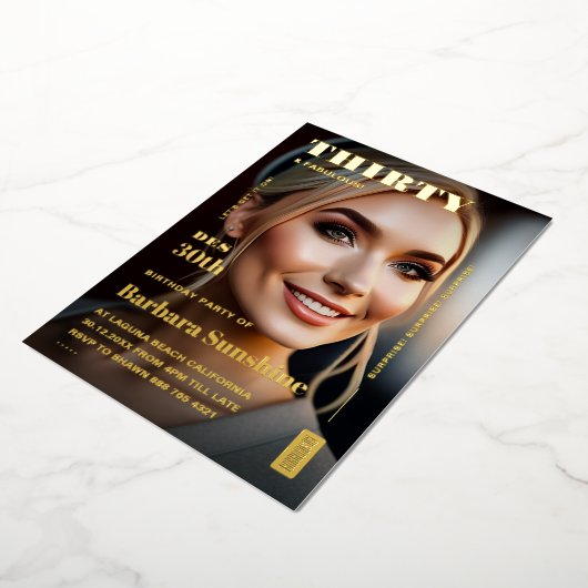 Dertig 30e verjaardag magazine Elegant Modern Goud Folie Uitnodiging (Gedraaid)