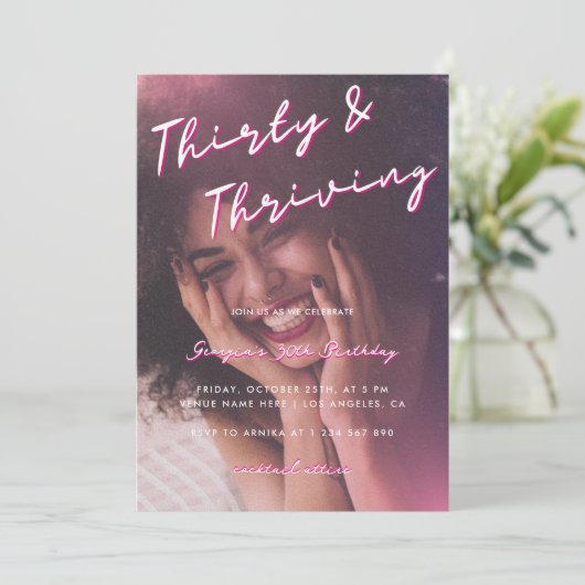 Dertig en bloeiende 30e verjaardagsfeest kaart (Staand voorkant)