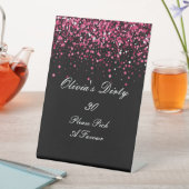 dertig jaar oud  reclamebord met voetstuk (Insitu)