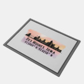 Des Moines IA City Skyline Lengte- en breedtegraad Deurmat (Schuin)