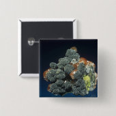 Descloizite op calciet vierkante button 5,1 cm (Voorkant /achterkant)