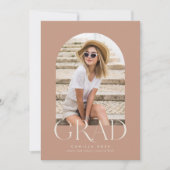 Desert Blush Modern Minimalist Arch Afstuderen Aankondiging (Voorkant)