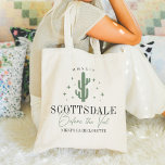 Desert Cactus Scottsdale Bachelorette Party Tote Bag<br><div class="desc">Welkom gasten op uw bestemming bachelorette weekend met deze schattige gepersonaliseerde canvas tassen. Het ontwerp heeft een groene cactus illustratie geflankeerd door sterren, met daaronder twee regels aangepaste tekst; getoond met "Scottsdale Before the Veil". Voeg onderaan je evenementennaam toe en het jaar wordt bovenaan gebogen. Kleuren kunnen worden aangepast aan...</div>