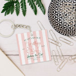 Desert Cowgirl Country Club | vrijgezellen Sleutelhanger<br><div class="desc">Personaliseer het voor elk speciaal familielid, vriend, collega, docent enz., om een uniek cadeau te creëer voor verjaardagen, jubilea, bruiloften, kerst, Valentijnse of elke dag die u wilt shows hoeveel zij of hij voor u betekent. Deze aandenken maakt een geweldig cadeau voor elke gelegenheid: moederdag, verjaardagen, pasgetrouwden, grootouderdag en nog...</div>