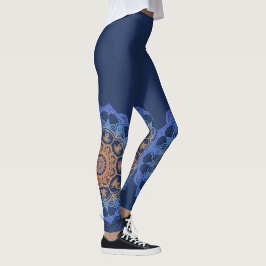 Desert Mandala door Megaflora Design Leggings (Rechts)