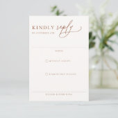 Desert Sienna Modern Minimalist Wedding RSVP Kaart (Staand voorkant)