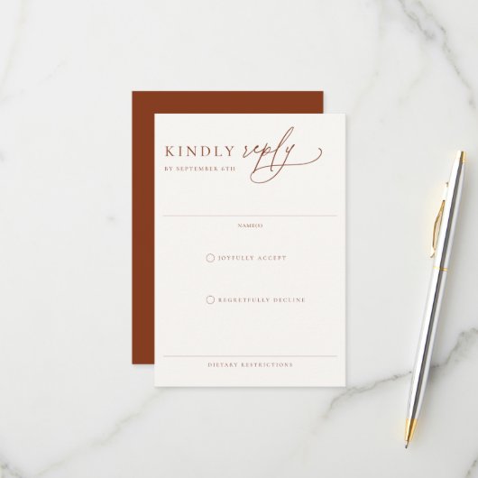 Desert Sienna Modern Minimalist Wedding RSVP Kaart (Voorkant / Achterkant in situ)