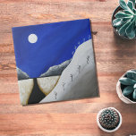 Desert Southwest Arizona Folk Art Tegeltje<br><div class="desc">Geniet van deze Zuidwest-woestijnkeramische tegel met een afbeelding van een Arizona folkstuk van Indiamoss. Met kleuren van diepe blauwe en aardse tinten,  maakt dit stuk een leuk cadeau of een toevoeging aan je thuisdecor.</div>